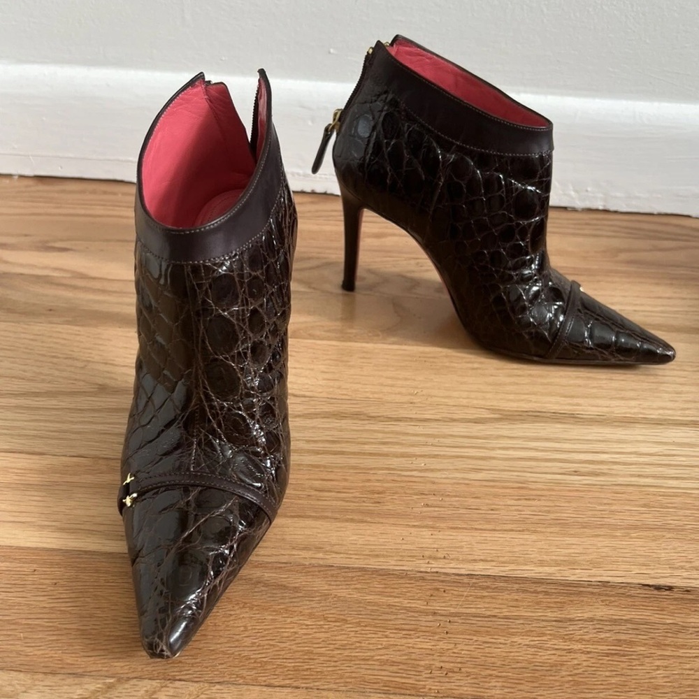 Judith Leiber 6 Brown Crocodile alligator leather Heels Boots shoes bootie’s